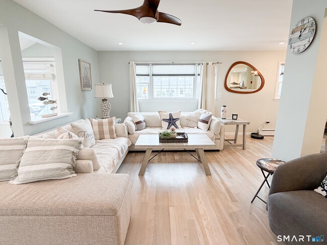 Photo - 945 E Broadway