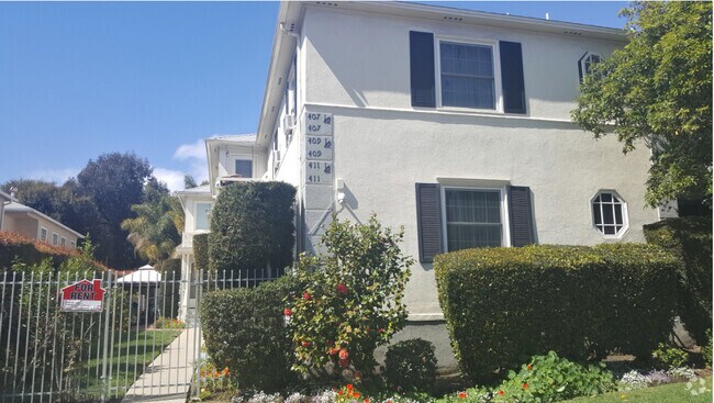 Building Photo - 407 1/2 Veteran Rental