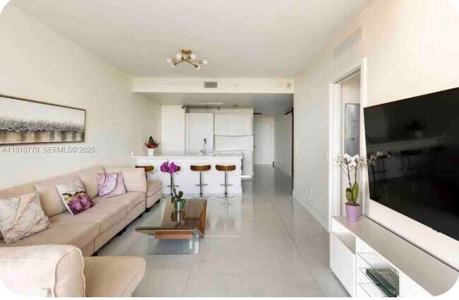 Photo - 501 NE 31st St Unit 810