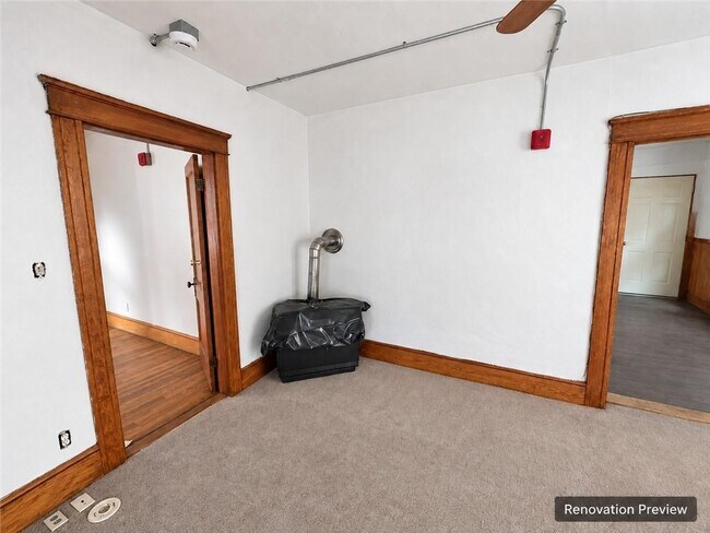 392 Carrington Ave Unit 1
