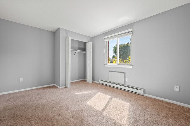 Photo - Pembrooke Court Apartments