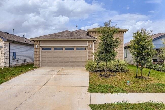 222 New Hampton Wy