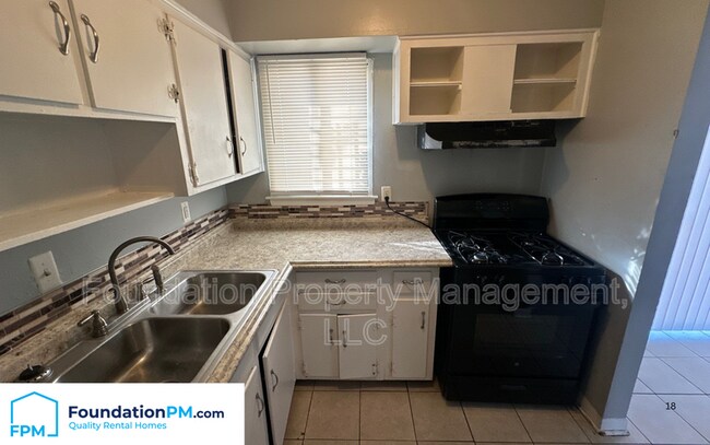 Photo - 4355 Melwood St