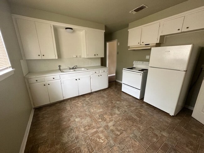 Photo - 3 Bed, 1 Bath Bossier Home