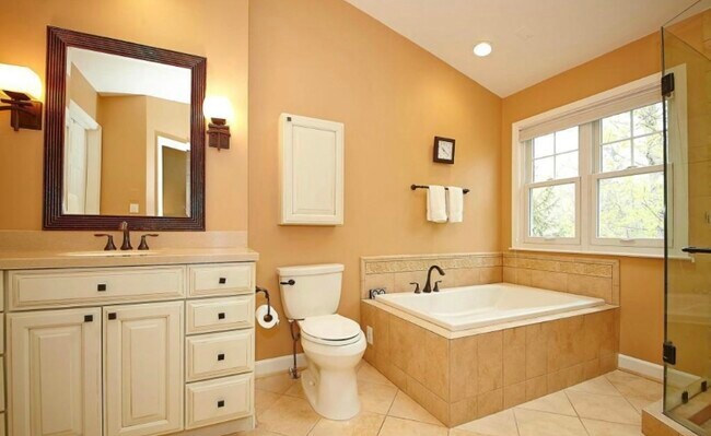 Photo - 2552 Brenton Point Dr