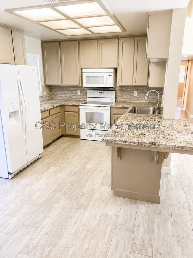 6013 W Locust Ave
