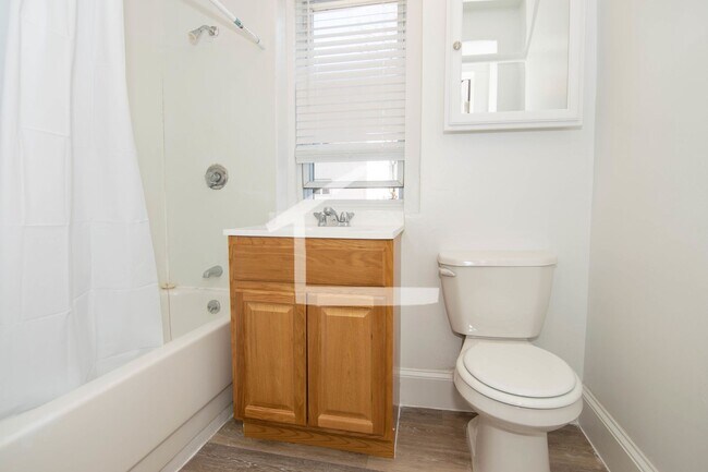 Photo - Great 4 Bedroom available Now!