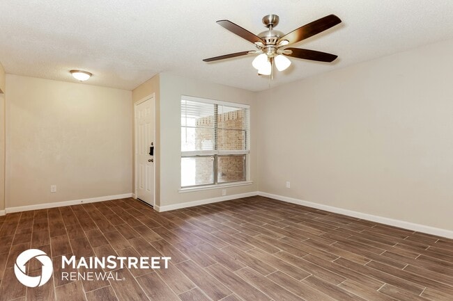 Photo - 414 Crusader Dr