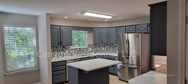 Photo - Beautiful 4b Room!Move in ready!