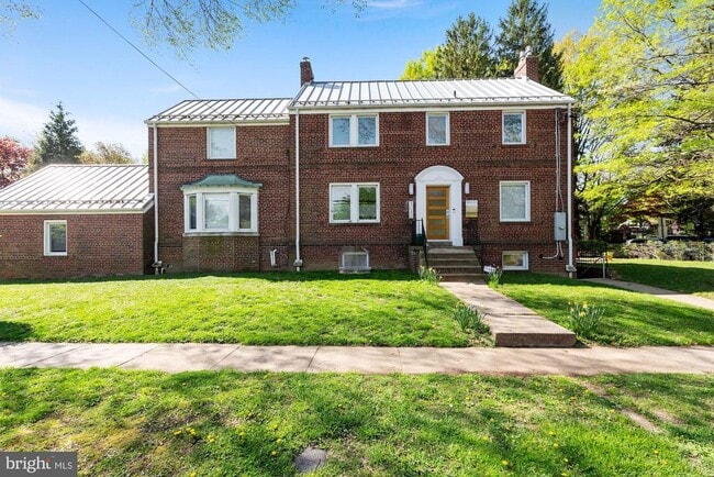 Photo - 3640 Everett St NW