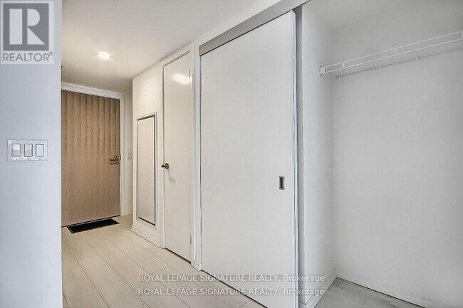 Photo - 5 Soudan Ave Unit 816