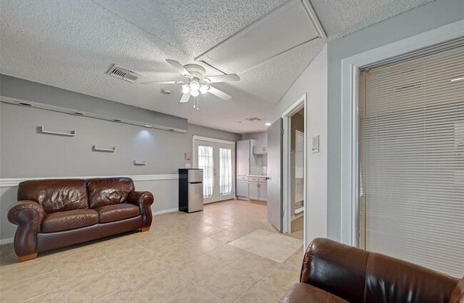 Photo - 13102 Richmond Ave.