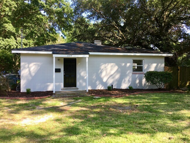 1757 A Skinner Ave. - 1757 A Skinner Ave. House
