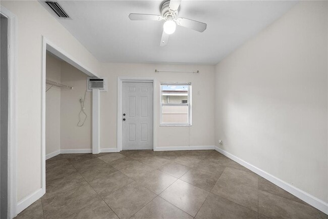 Photo - 1041 NE 9th Ave Unit A3