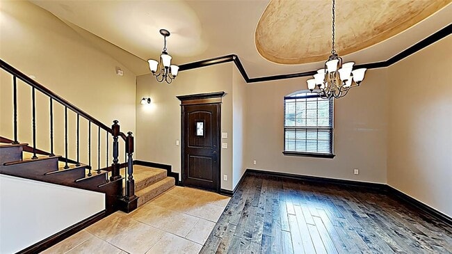 Photo - 2324 Sutton Pl
