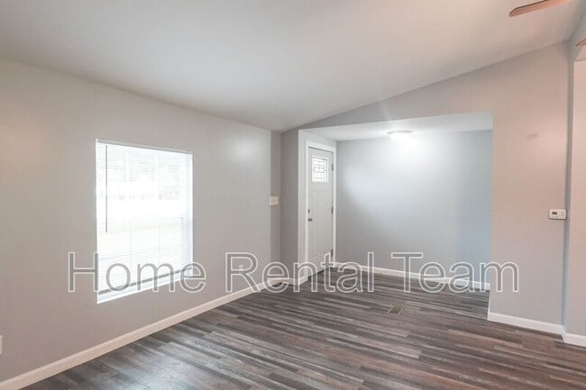 Photo - 55 Peachtree Dr