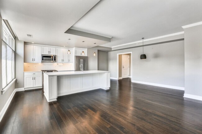 Photo - Gorgeous 2/2 with luxurious Lobby Level Condo in Hampden Row