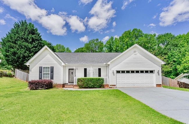 Building Photo - 125 Ashlan Woods Ct