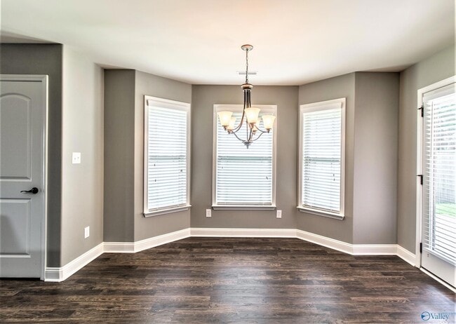 5021 Montauk Trail SE