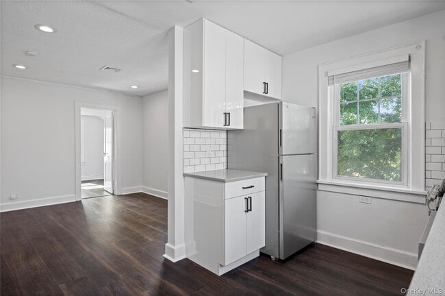 Photo - 305 Columbus Ave Unidad 2