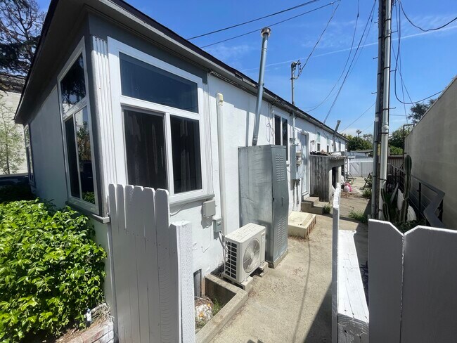 Back yard - 1936 Lake Ave Unit 1936 Lake Ave.