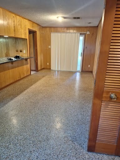 858 Victory Dr