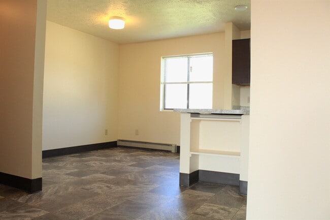 Photo - Parkstead City Center