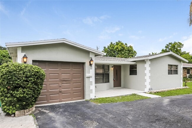 Building Photo - 5011 NW 17th St Rental