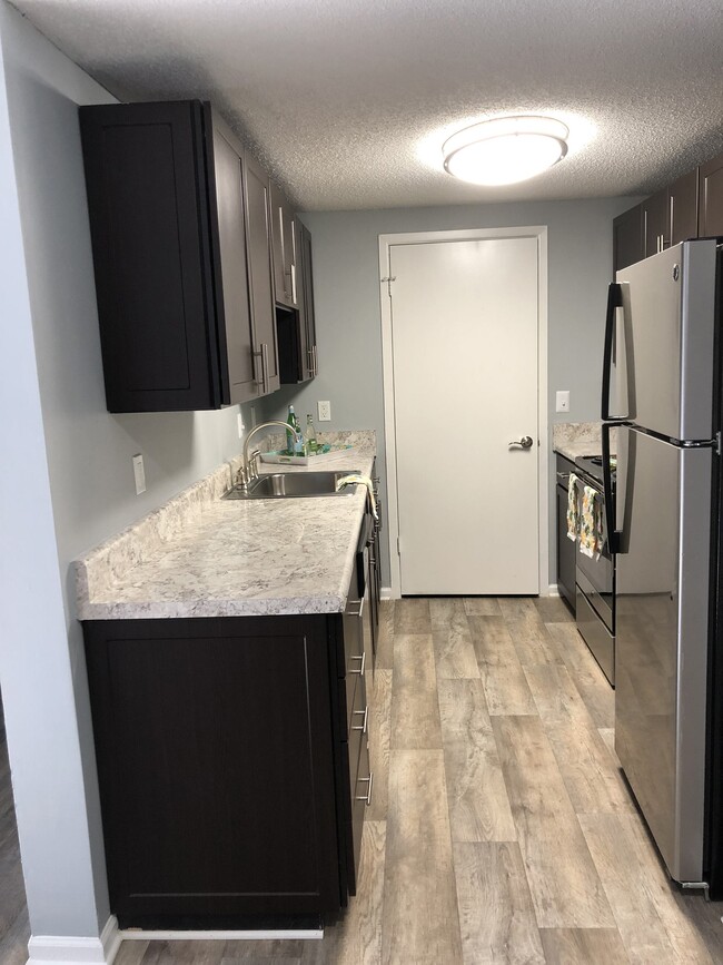 Centennial Crossing at Lenox Place Apartments For Rent in