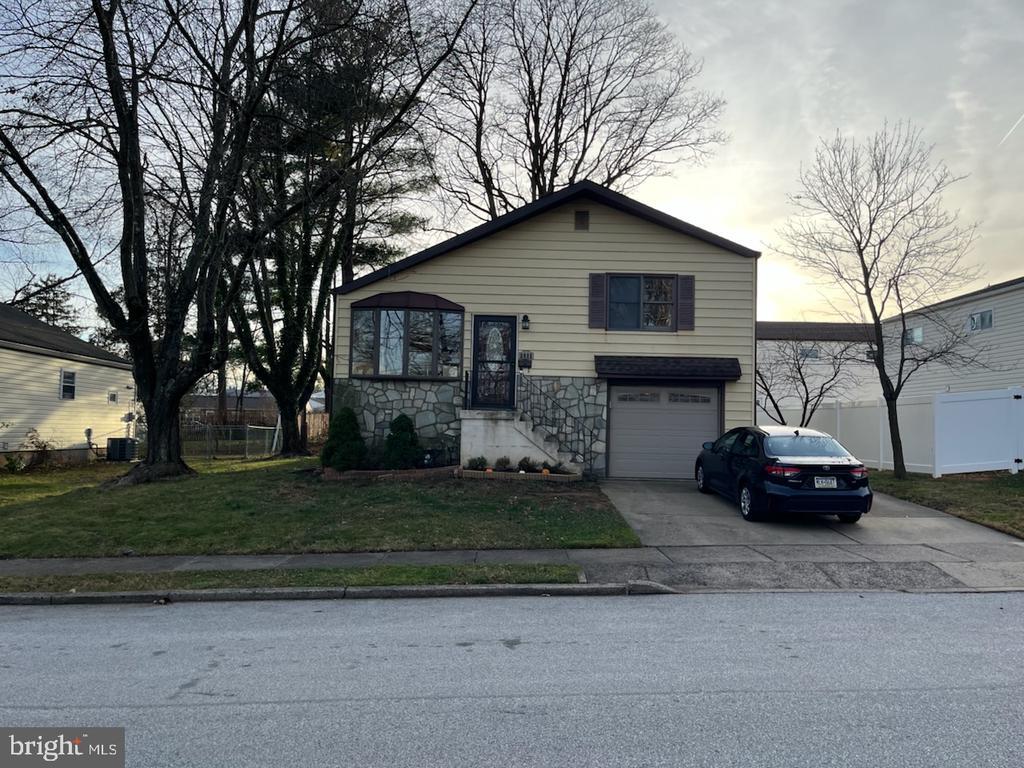 Photo - 2832 Jefferson Ave