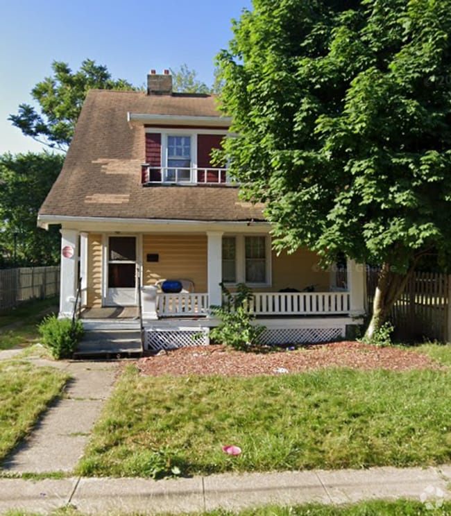 Building Photo - Section 8 Accepted! Renovation in Progress... Rental