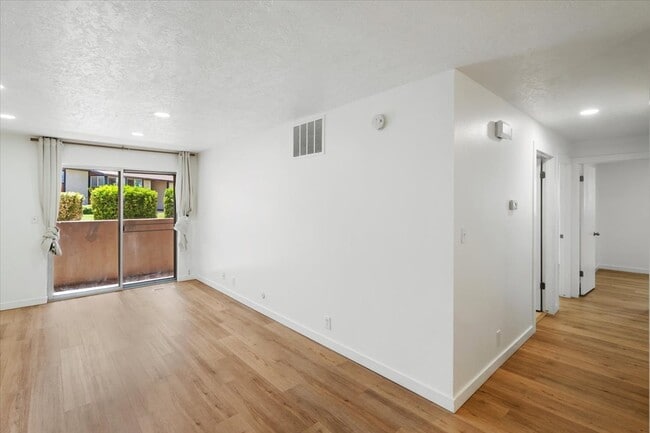 Photo - 263 W Garden Park Dr