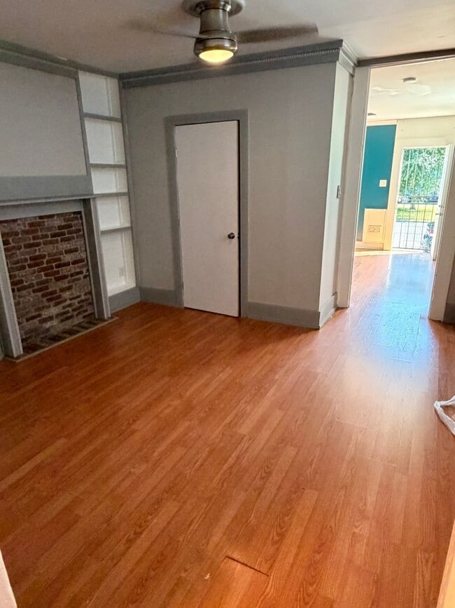 Photo - 2831-2831 Orleans Ave Unit 2831