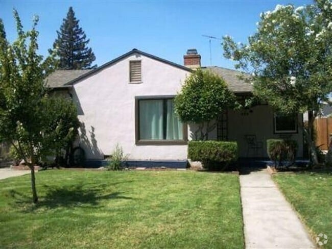 Building Photo - CUTE HOME IN EAST SACRAMENTO!!