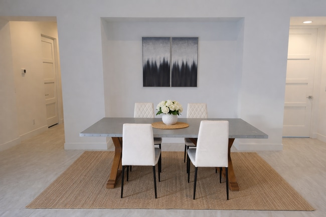 Photo - 3402 Ambassador Dr