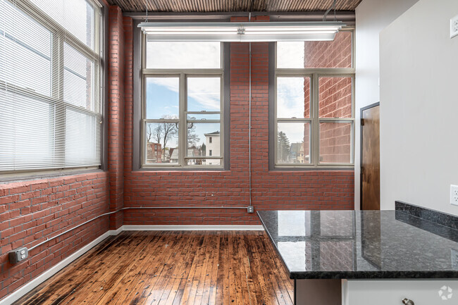 1 habitación, 1 baño - Sala de estar - Parkville Hartford Apartments