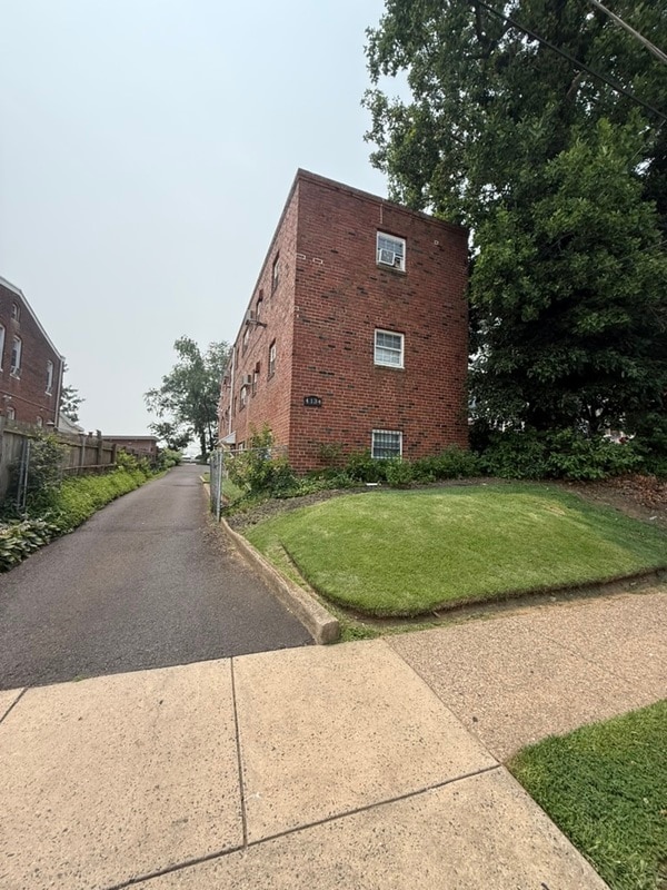 Photo - 4134 Longshore Ave