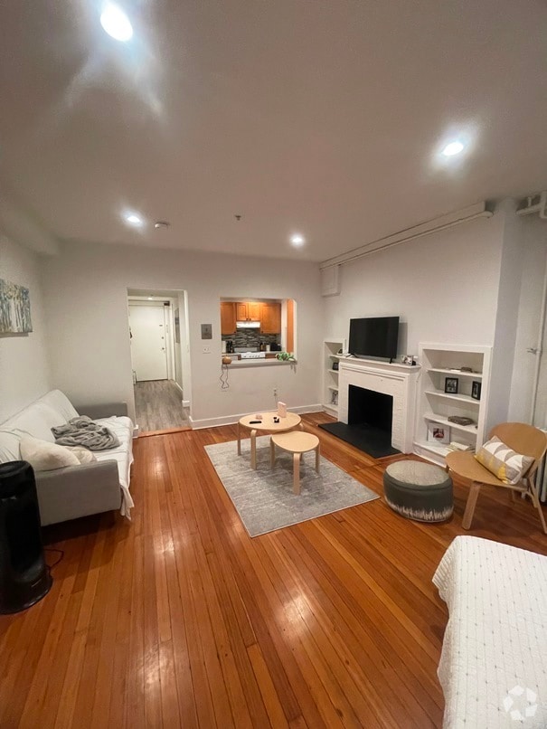 Building Photo - 472 Beacon St Unit #1 Rental