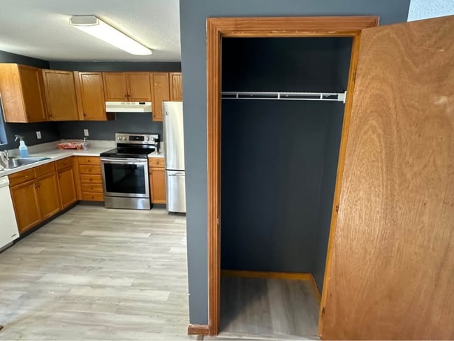 Photo - 17 Willis St Unit 9