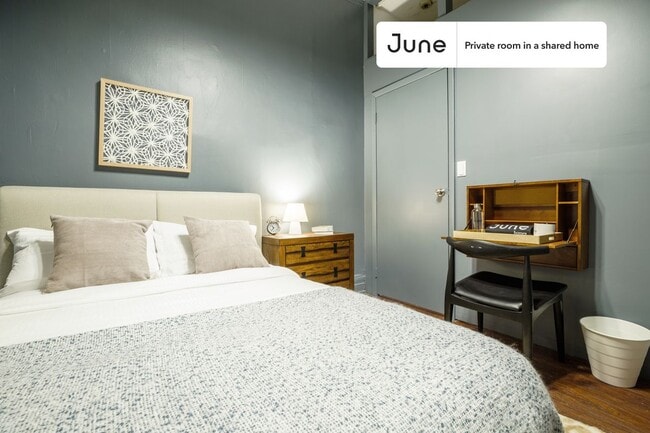 Building Photo - Room in Shared 4 bed/1 bath home