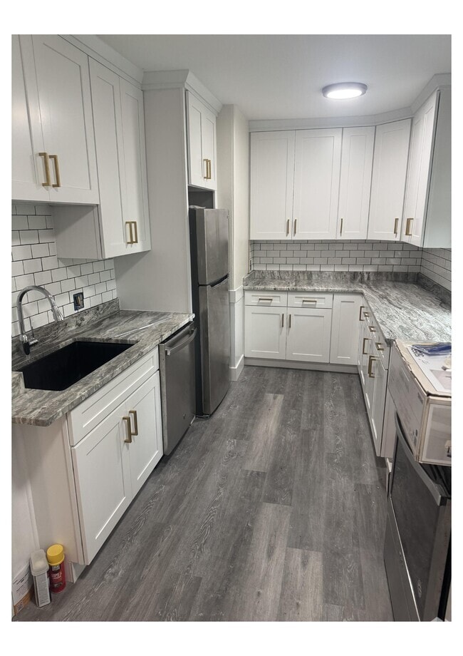 Building Photo - 994 Somerville St Unit 2 Rental