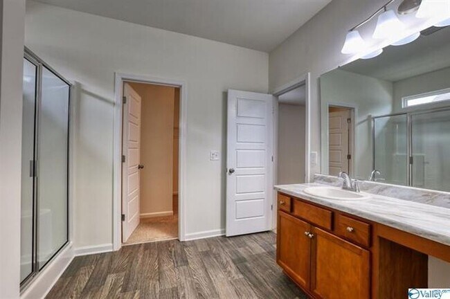 Photo - 115 Lincoln Gray Cir