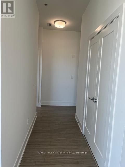 Photo - 310 Tweedsmuir Ave