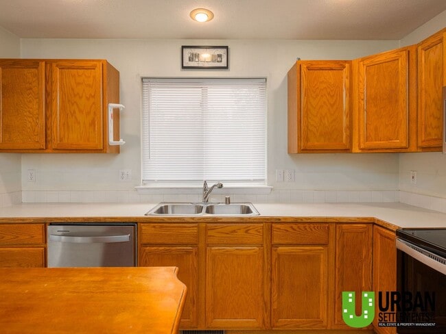 Photo - West Hills Gem – Space, Style & Prime Location!