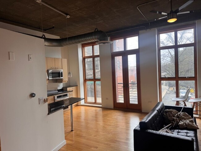 Photo - 123 Luckie St NW Unidad 1207