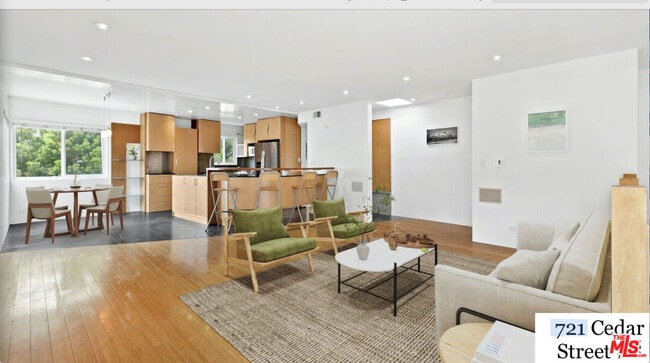 Building Photo - 721 Cedar St Unit B