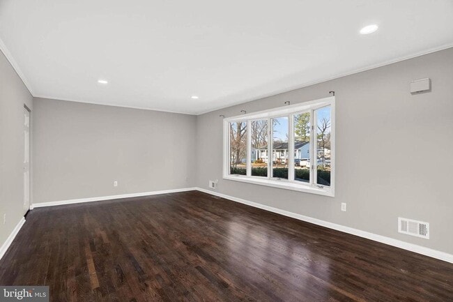 Photo - 927 Juliet Ln