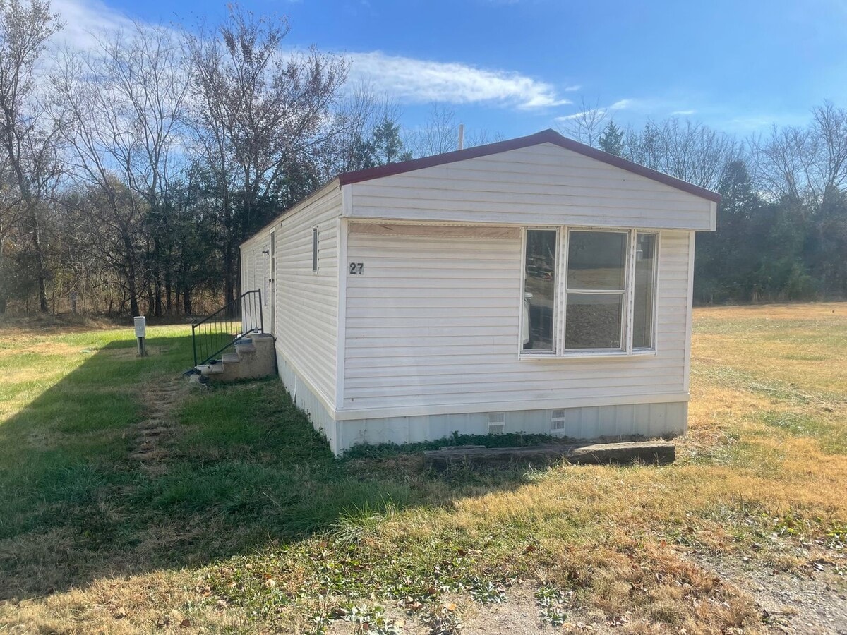 Embers East 2 bedroom 1 bath - Embers East 2 bedroom 1 bath Unit Embers East #27