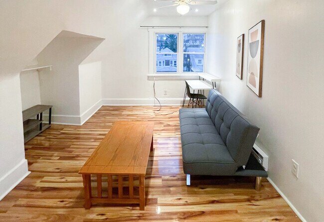 Photo - 5818 Hobart St Unit APT3