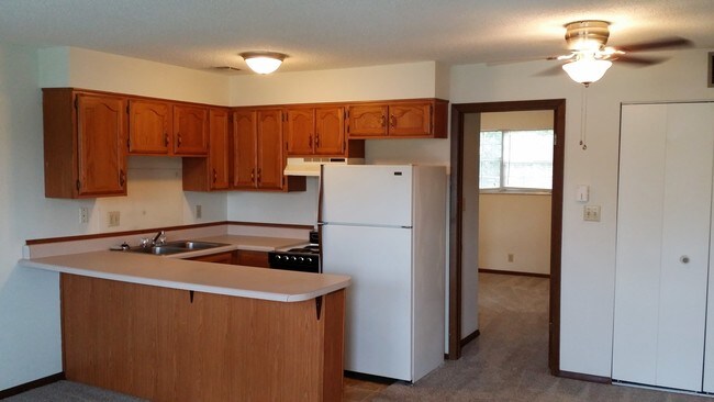 Photo - Chapel Court Apartments